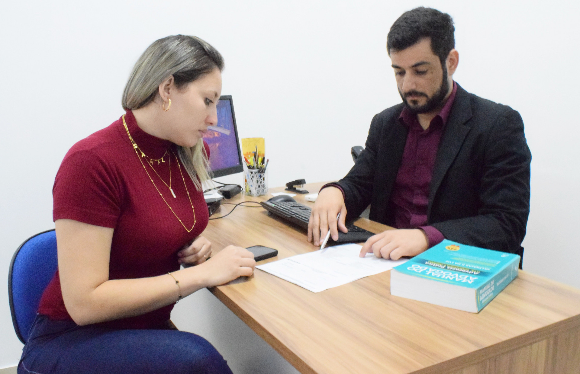 A formação é destinada a graduados em qualquer área do conhecimento que exerçam ou pretendam exercer atividades na área penal