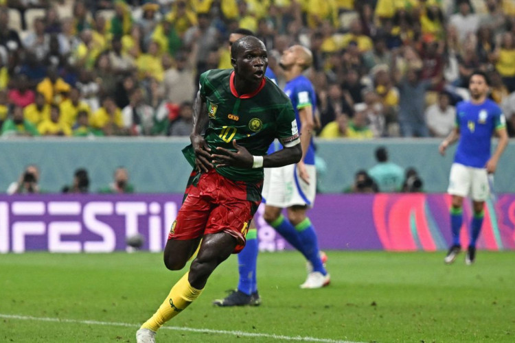 Brasil perde de Camarões mas avança como líder do Grupo G