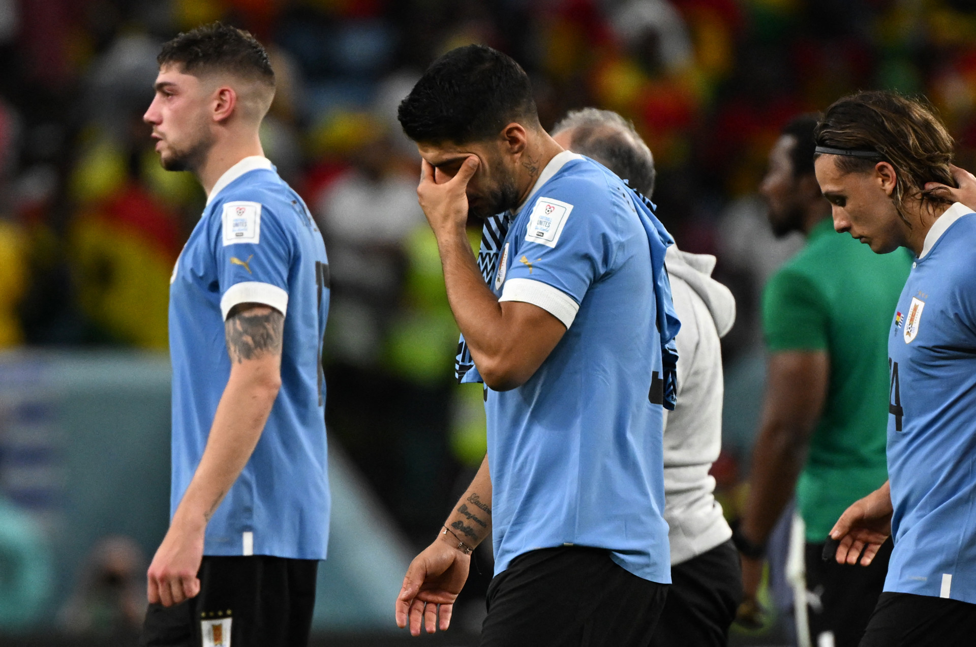 Luis Suárez deixa o campo após eliminação no jogo Gana x Uruguai, pela Copa do Mundo 2022 (Foto: Pablo PORCIUNCULA / AFP)