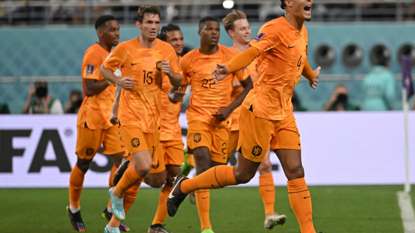 Holanda e Estados Unidos se enfrentaram pelas oitavas de final da Copa do Mundo 2022. Jogadores d...