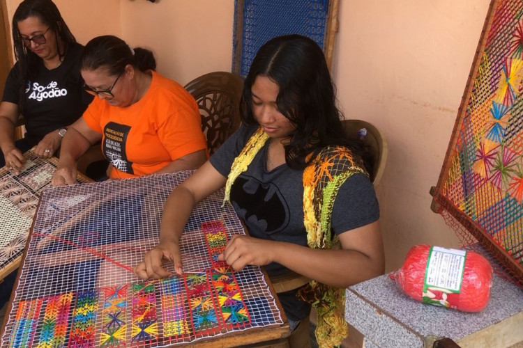  Caminhos da Reportagem Bordado filé, nas cores de Alagoas