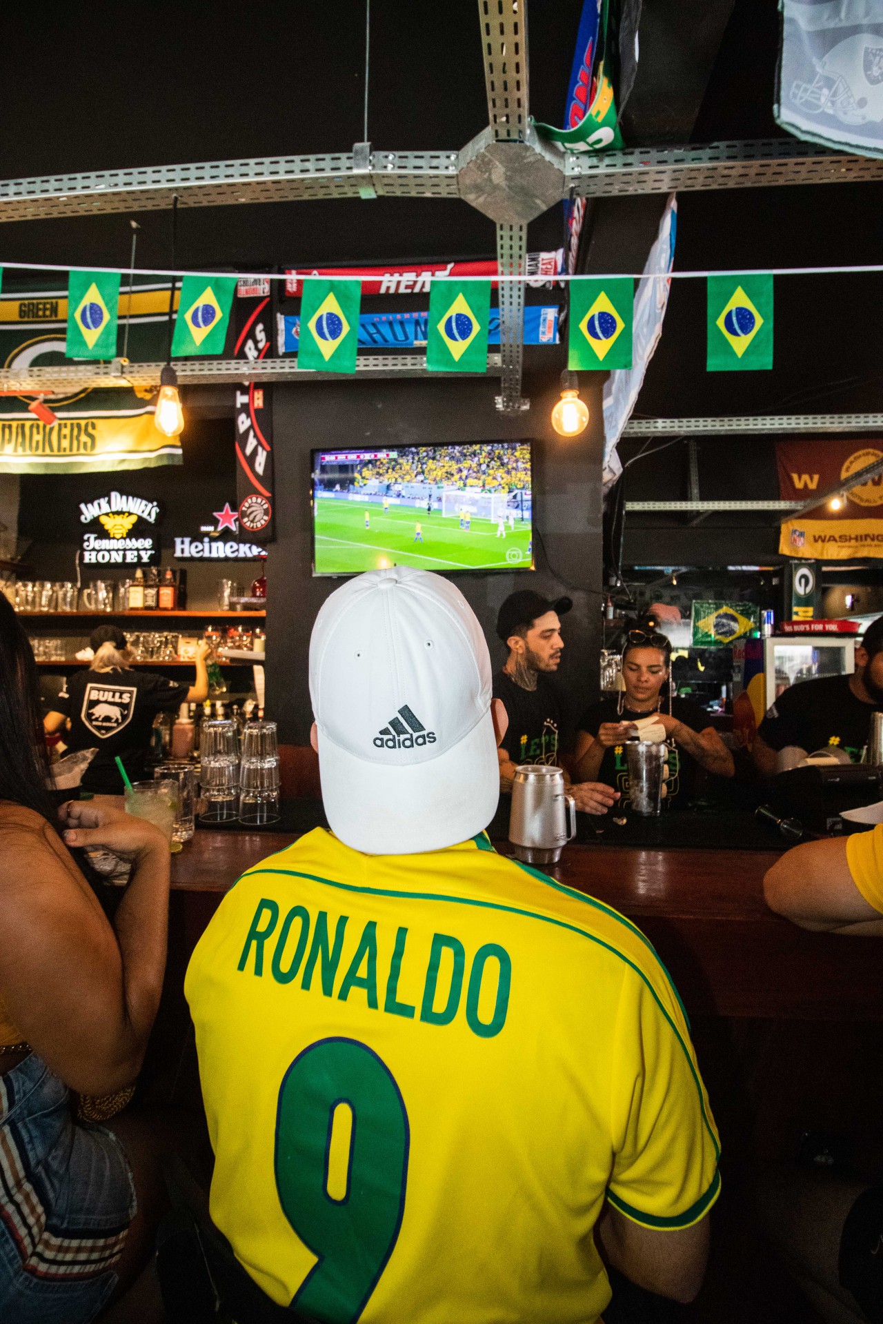 Euforia e frustração torcedores cearenses se reúnem em bares na