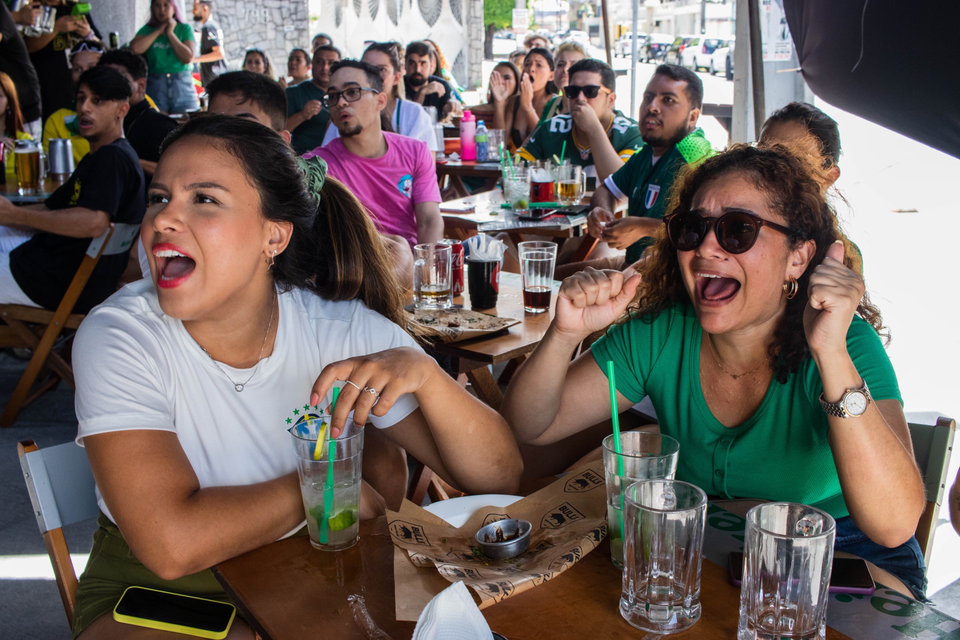 Euforia e frustração torcedores cearenses se reúnem em bares na
