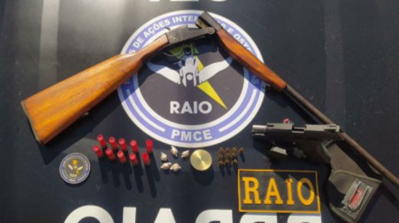 Material apreendido na chácara do idoso, que terminou preso em flagrante (foto: Divulgação/SSPDS)