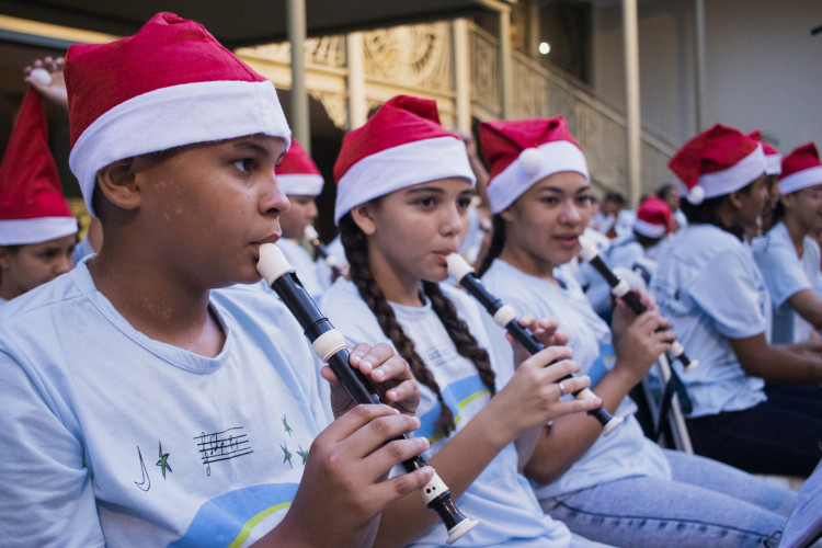 O Natal, em 25 de dezembro, carrega significado religioso e popular