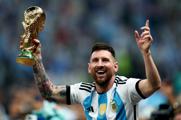 Messi se consagrou como campeão do mundo neste domingo, 18 