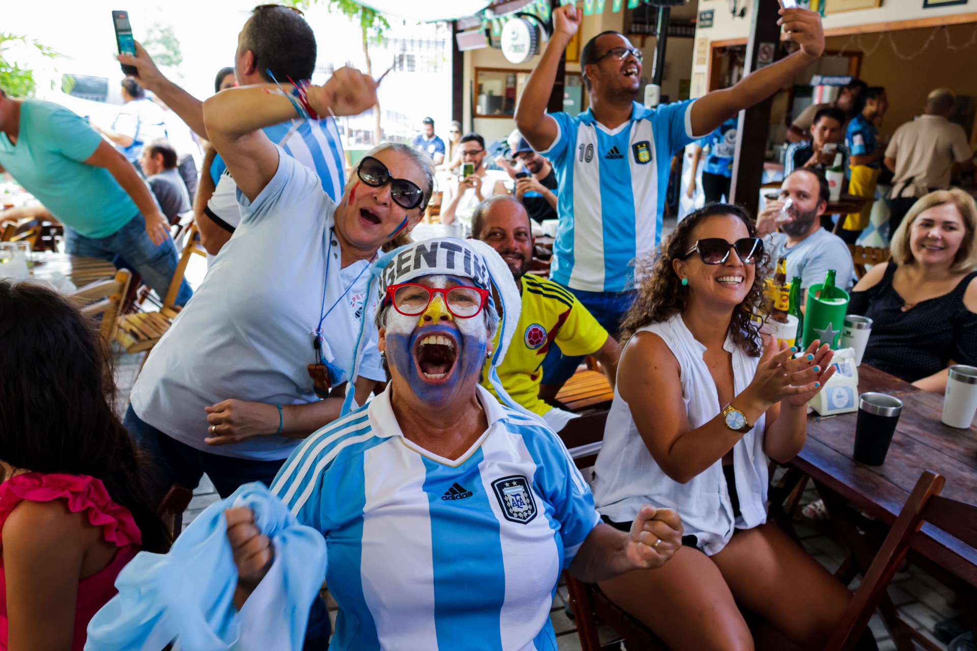 Entre choros e alegrias: O Brasil nas finais de Copa do Mundo - Agência  Primaz
