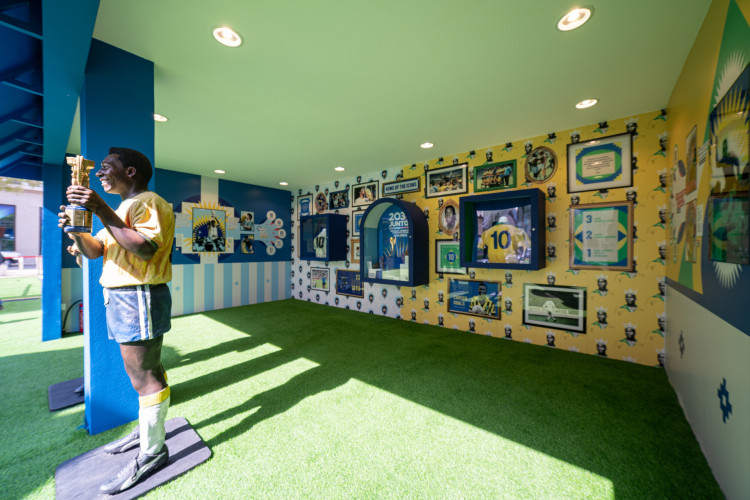 Exposição em homenagem a Pelé em evento da Conmebol no Catar