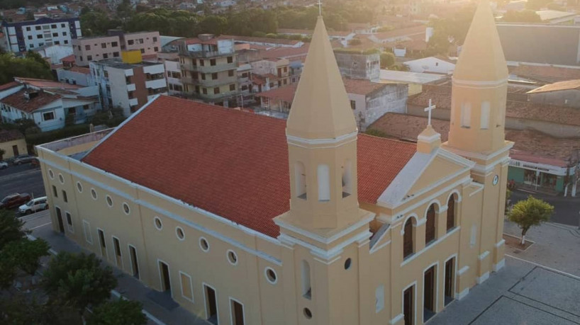 O assalto aconteceu na igreja de Nossa Senhora das Mercês, em Itapipoca(foto: Reprodu&ccedi...