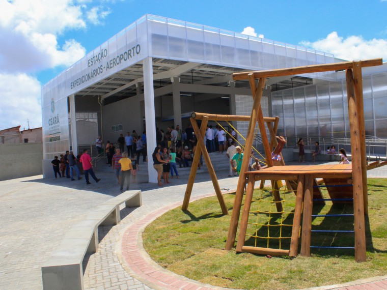 FORTALEZA, CE, BRASIL, 29.12.2022: Governadora Izolda Cela inaugurou na manha dessa quinta-feira a estação Expedicionário do VLT de Fortaleza (Foto: Thais Mesquita/OPOVO)