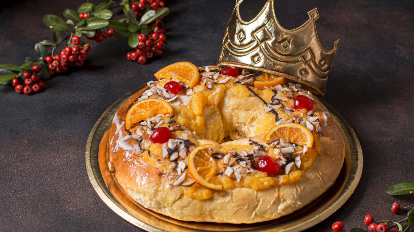 Conheça a receita e as curiosidades sobre bolo de reis (bolo rainha) e a versão tradicional, bolo-rei, para as comemorações do Dia dos Reis