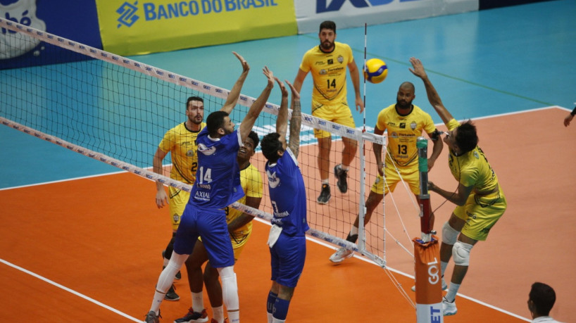 A Rede Cuca foi derrotada pelo Minas por três sets a zero e completou 12 jogos consecutivos sem vitórias na Superliga