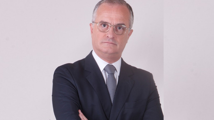 Comentarista político Cláudio Prisco Paraíso 