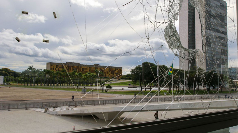 Palácio do Planalto após a destruição de vândalos