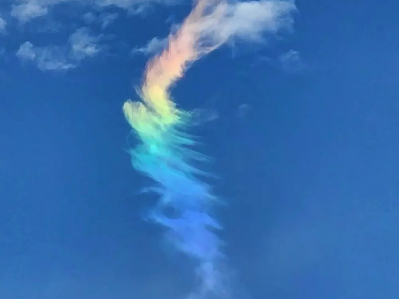 Entenda como se formou a nuvem colorida que intrigou a internet