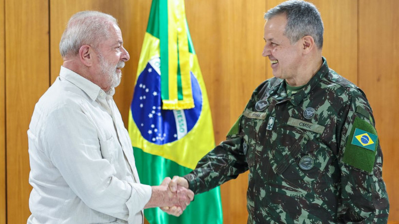 Governo federal anuncia troca no Comando do Exército