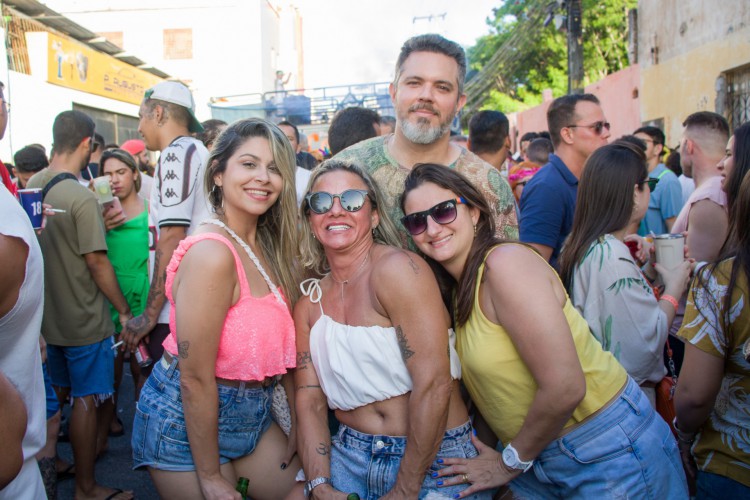 FORTALEZA, CEARÁ, BRASIL, 28-01-2023: Pré-Carnaval José Avelino Bloquinho Goxtoso. (Foto: Samuel Setubal/ Especial para O Povo)