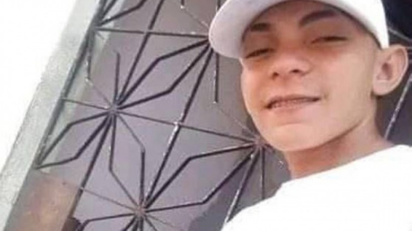 Marcos Vinícius, de 20 anos, foi morto por um grupo de homens armados no bairro Sapiranga, em Fortaleza