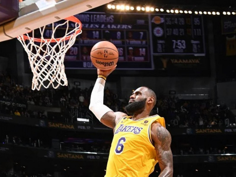 Lakers x 76ers: onde assistir ao jogo desta segunda da NBA
