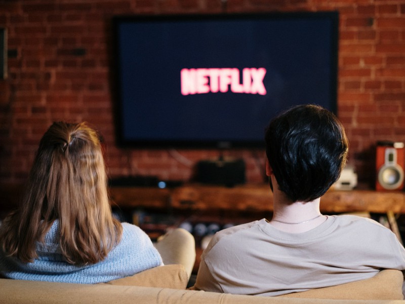 HZ  Netflix promete acabar com o compartilhamento de senhas em