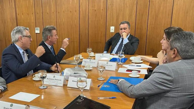 Governador anuncia instalação de abrigo para povo yanomami em Roraima