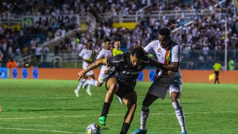 FORTALEZA, CEARÁ, 04-02-2023: Jogo pela Copa do Nordeste, Ceará x Sampaio Corrêa. Placar de 2 x 0, com vitória do alvinegro, no Estádio Presidente Vargas. (Foto: Fernanda Barros/ O Povo).