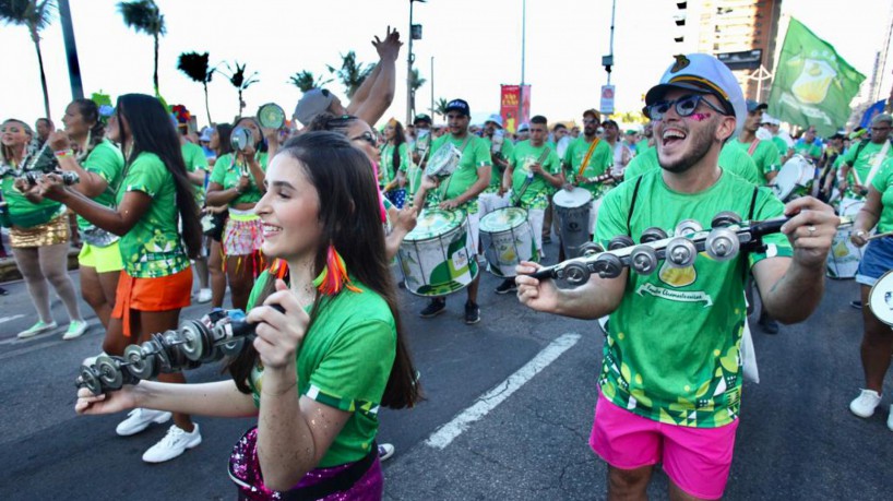 Bloco Camaleões do Vila no último sábado do Pré-Carnaval 2023 de Fortaleza