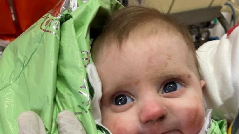 Bebê é resgatado após 128 horas do terremoto na Turquia 