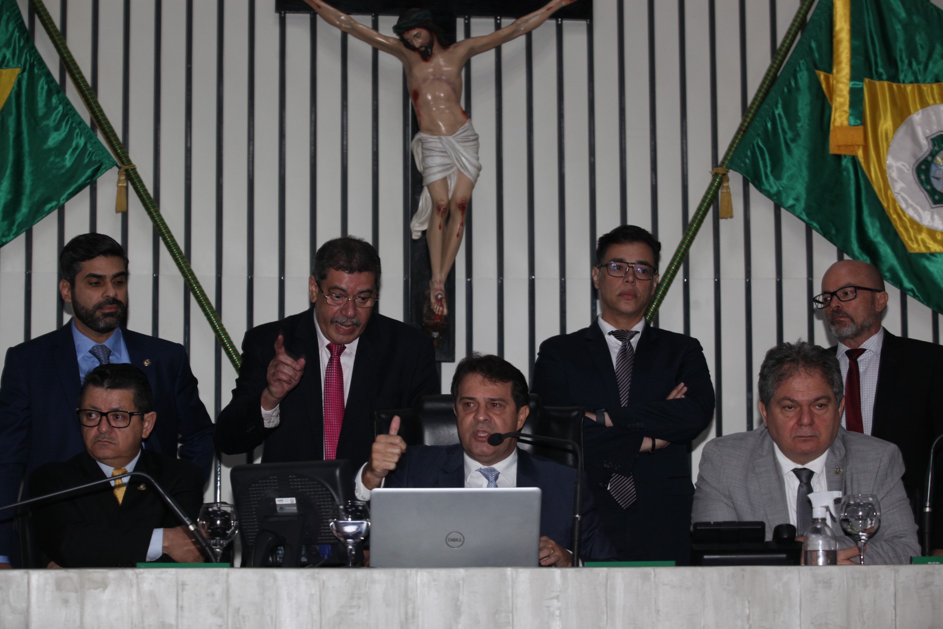 Votação do pacote de medidas do governo Elmano na Assembleia Legislativa do Ceará (Foto: FÁBIO LIMA)