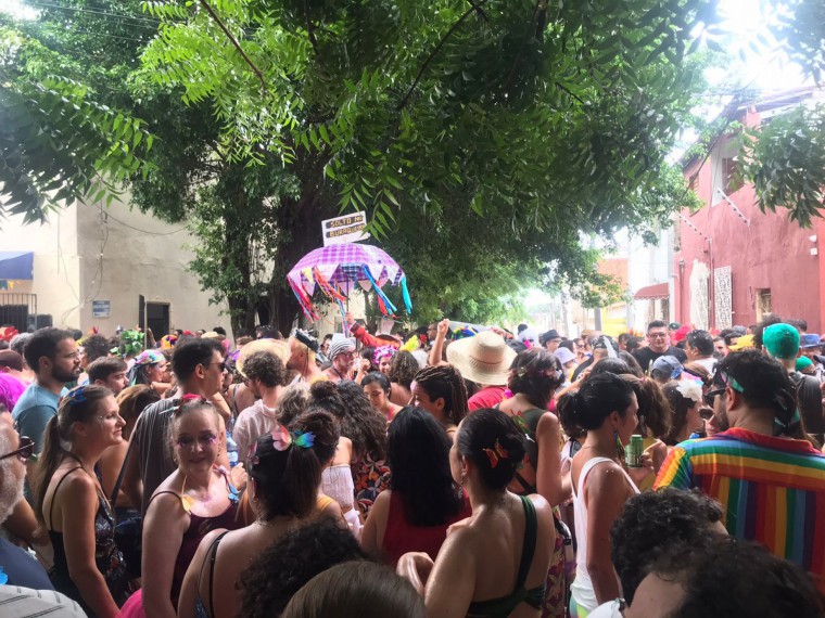 Cortejo Solto na Buraqueira segue animando o bairro Benfica neste domingo, 19