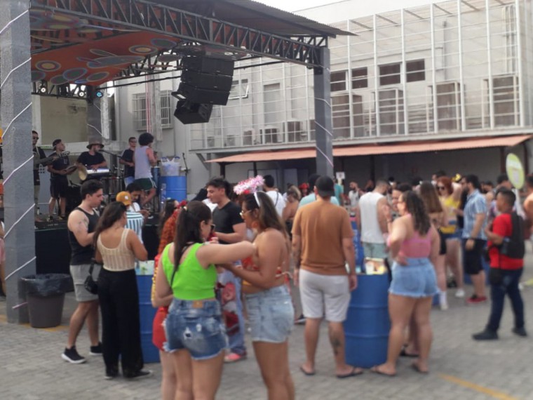 Público começa a chegar aos poucos no esquenta da Arena de Iracema, em Fortaleza