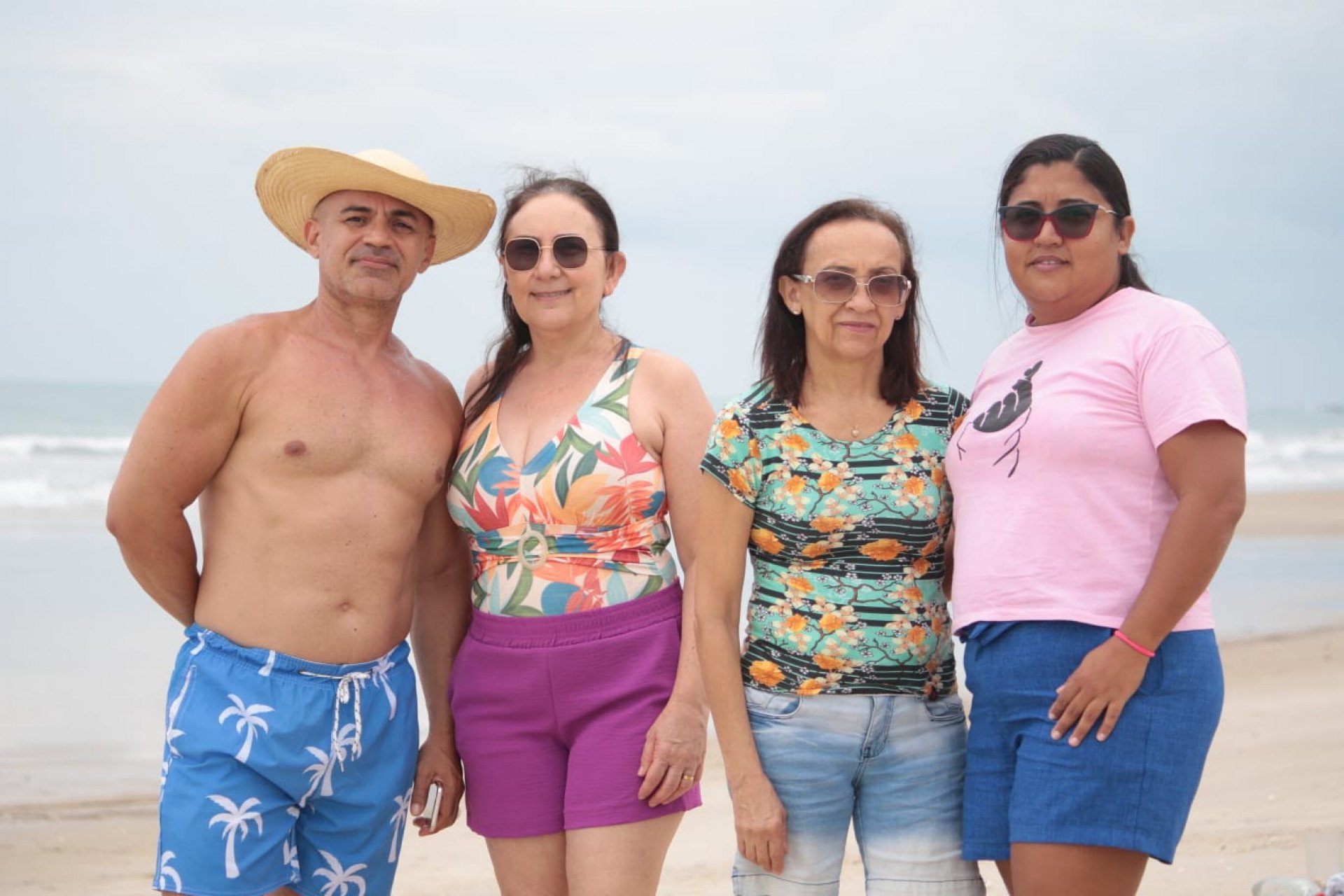 Eudes Mendes, 53 anos, veio do município de Pereiro, na região serrana, para curtir o Carnaval na Praia do Presídio