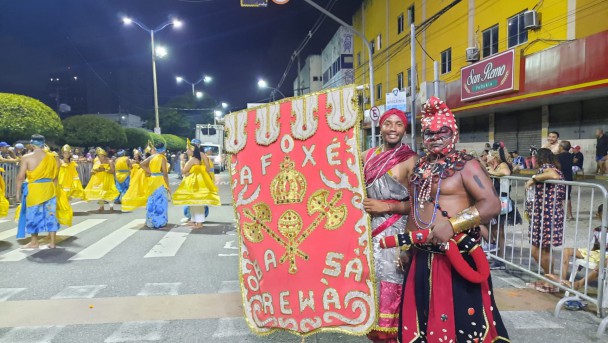 Desfile do Afoxé na Avenida Domingos Olímpio