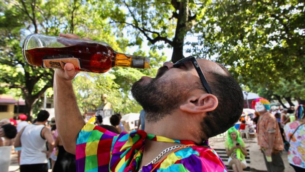 Se alimentar bem antes de beber é o ideal para Vladimir