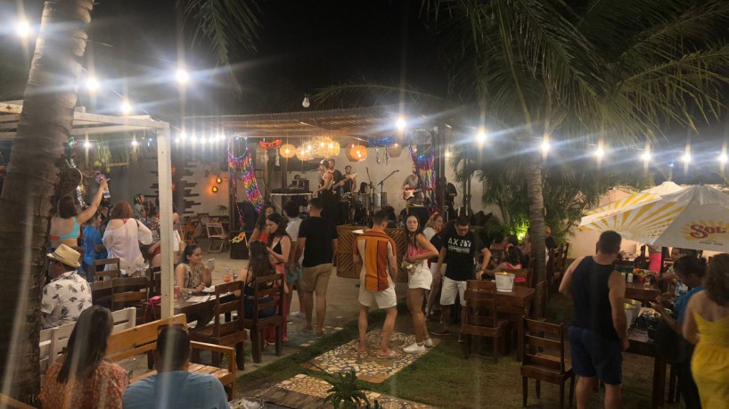 Banda Bloquinho do Igu foi a atração principal no último dia de carnaval na Sabiaguaba