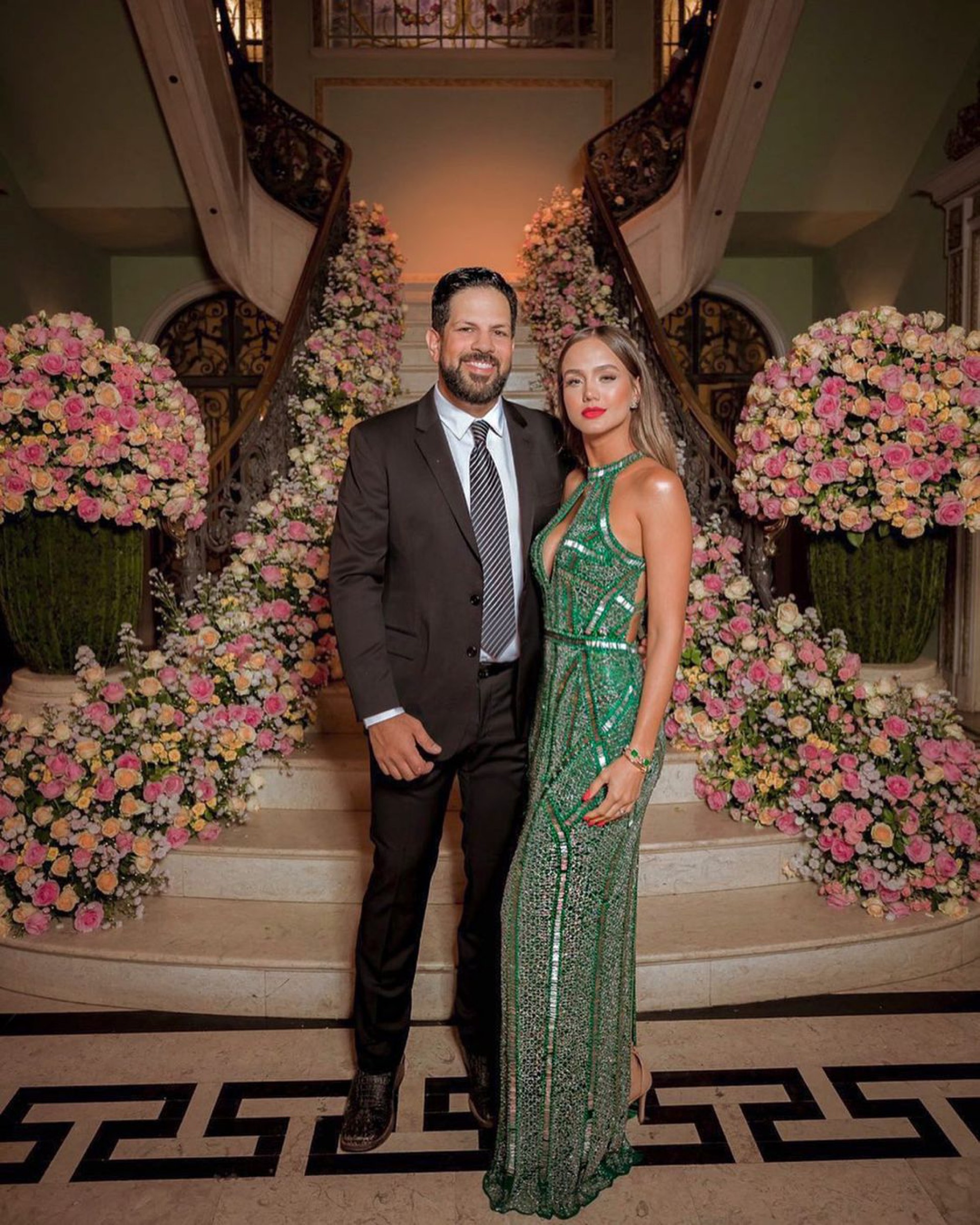 Biah rodrigues e Sorocaba vivem um relacionamento em que o marido &eacute; a autoridade, o "sacerdote" 