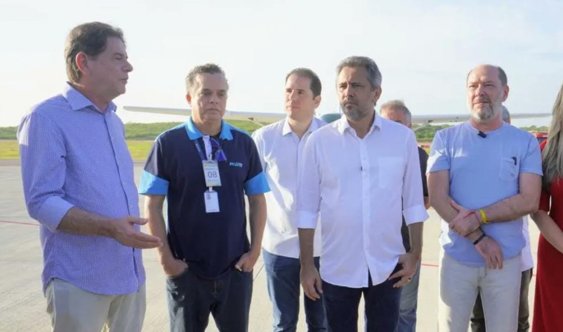 Cid Gomes, Elmano de Freitas e Ivo Gomes, em 2023, em evento de voo inaugural da Azul no aeroporto de Sobral (Foto: Reprodu&ccedil;&atilde;o / Twitter Elmano de Freitas)
