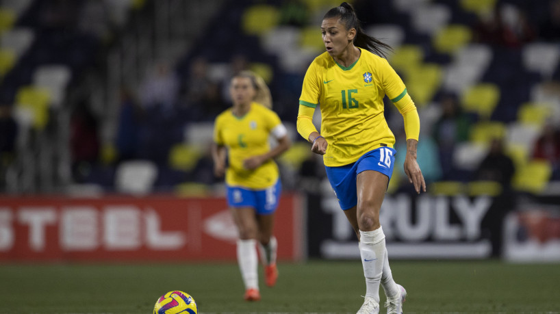 Meia-atacante Bia Zaneratto no jogo de futebol feminino Brasil x Canadá pela She Believes Cup