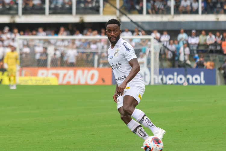 Santos (SP), 19.02.2023 - Mendoza. Jogo entre Santos e Portuguesa, pelo Paulistão 2023, na Vila Belmiro. O time da casa venceu por 4 a 0