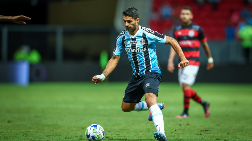 Suárez valoriza vitória do Grêmio em jogo do ano do rival, e Pitol