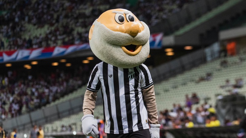FORTALEZA, CEARÁ, 05-03-2023: Vozão, mascote do Ceará. Clássico Rei pela Copa do Nordeste. Ceará x Fortaleza, com  2x0 para o time alvinegro.  (Foto: Fernanda Barros/ O Povo).