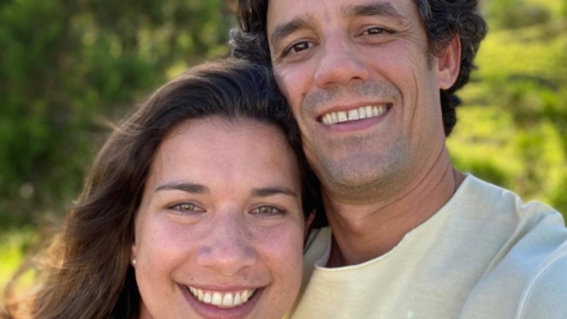 Daniel Coelho e a esposa, Rebeca Coelho. Ela lutava contra um c&acirc;ncer no intestino