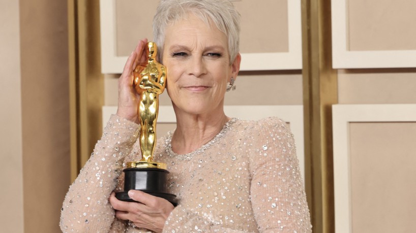 Jamie Lee Curtis, vencedora do prêmio de Melhor Atriz Coadjuvante por 