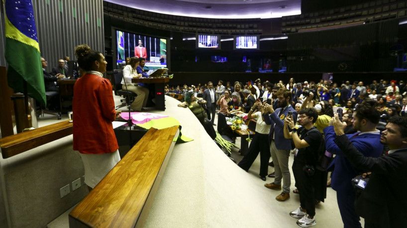 Brasília (DF), 15/03/2023 - A ministra da Igualdade Racial, Anielle Franco, durante sessão solene da Câmara dos Deputados em homenagem à vereadora Marielle Franco e a Anderson Gomes.