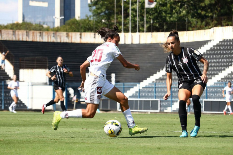 Ferroviária e Corinthians duelam pela liderança do Brasileiro Feminino. Veja quais os jogos desta segunda-feira, 22 de abril.  