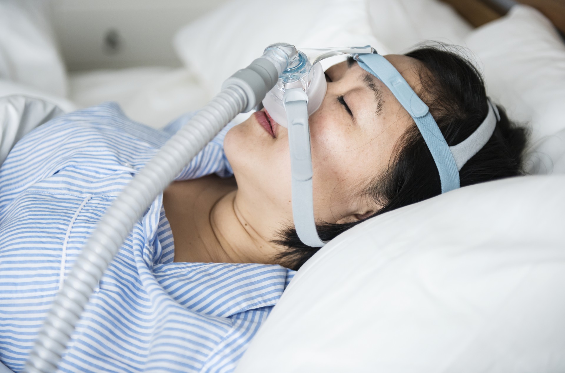 CPAP é um dos tratamentos possíveis para apneia do sono (Foto: Rawpixel)