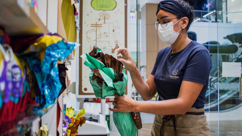 Segundo pesquisa da Fecomércio, o produto mais demandado na Páscoa continua sendo o...