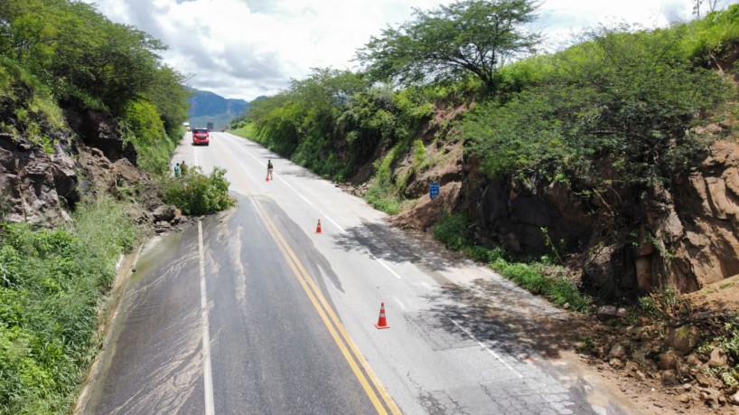 Rodovias de Itapajé são uma das principais afetadas pelas fortes chuvas no Estado(foto: Divulga...