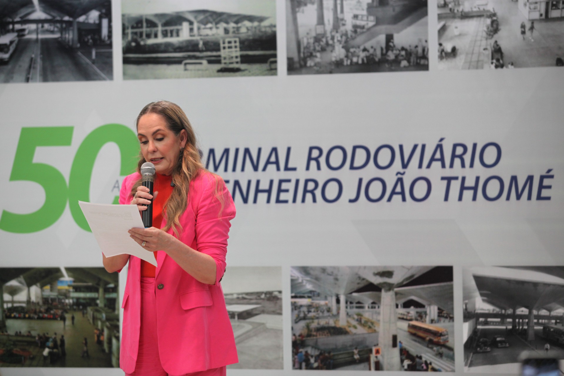 FORTALEZA, CE, BRASIL,23.03.2023: Alessandra Marrocos, arquiteta. Terminal rodoviário engenheiro João Thomé completa 50 anos.