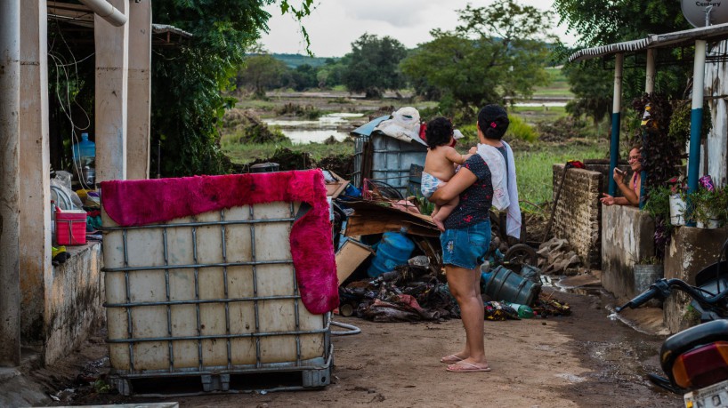 Campanha da Cufa e da PRF busca arrecadar doações para famílias desabrigadas após as fortes chuvas no Ceará. Na foto, situação de moradores após echentes em Milhã, no Sertão Central